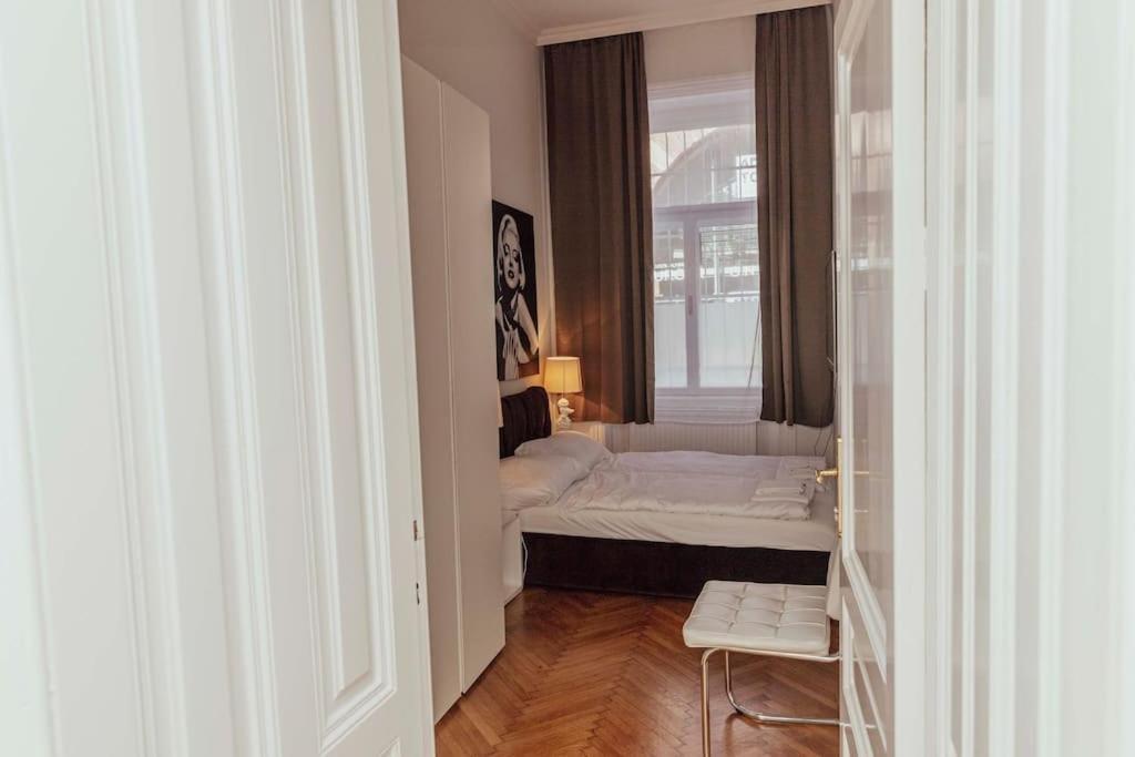 Modern Stylish Comfortable 2 Bedroom Apartment فيينا المظهر الخارجي الصورة