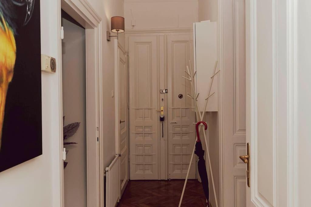 Modern Stylish Comfortable 2 Bedroom Apartment فيينا المظهر الخارجي الصورة