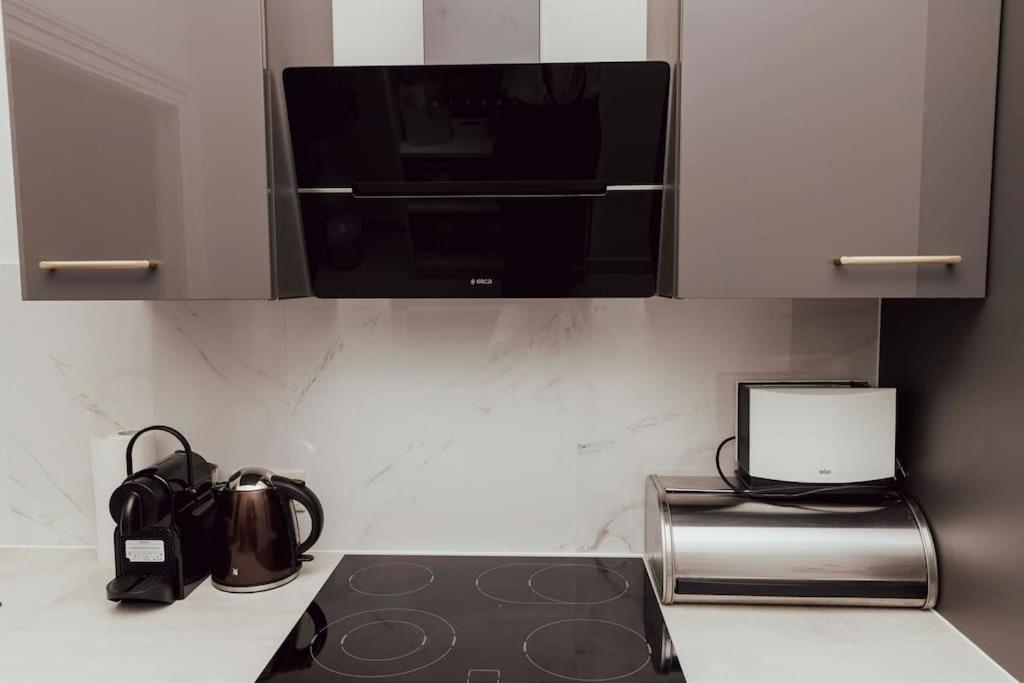 Modern Stylish Comfortable 2 Bedroom Apartment فيينا المظهر الخارجي الصورة