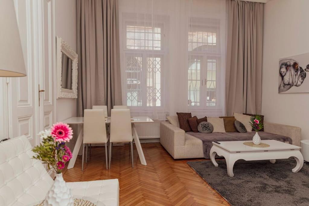 Modern Stylish Comfortable 2 Bedroom Apartment فيينا المظهر الخارجي الصورة