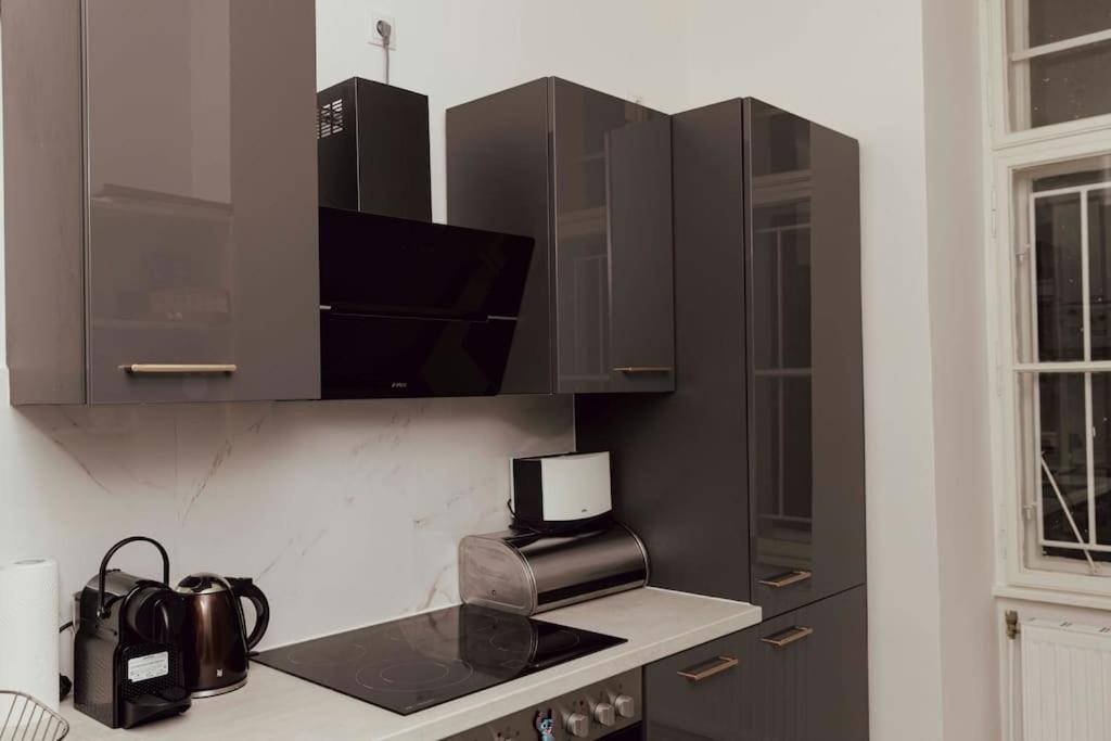 Modern Stylish Comfortable 2 Bedroom Apartment فيينا المظهر الخارجي الصورة